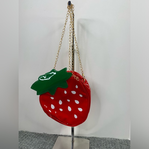 3/$20 Red Strawberry Shoulder Bag Crossbody
Purse NEW - Picture 8 of 14
